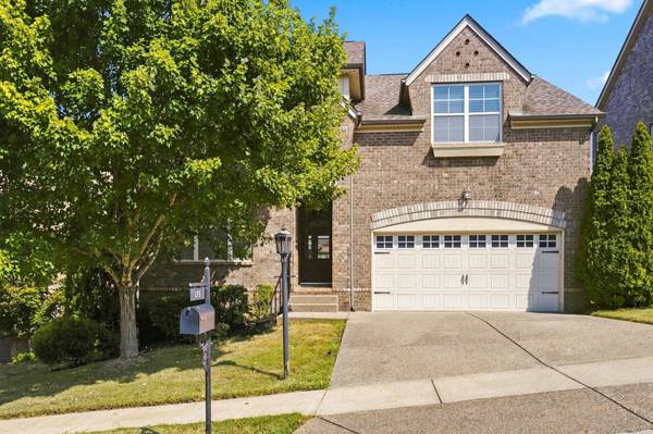 135 Cobbler Cir, Hendersonville, TN 37075