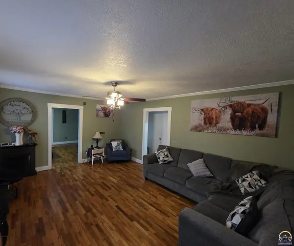 431 SE Baldwin RD, Topeka, KS 66607