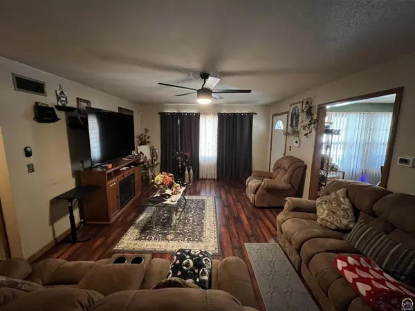 2121 W 15th Ave, Emporia, KS 66801