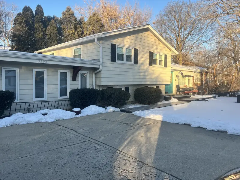 33451 N Sears BLVD, Grayslake, IL 60030