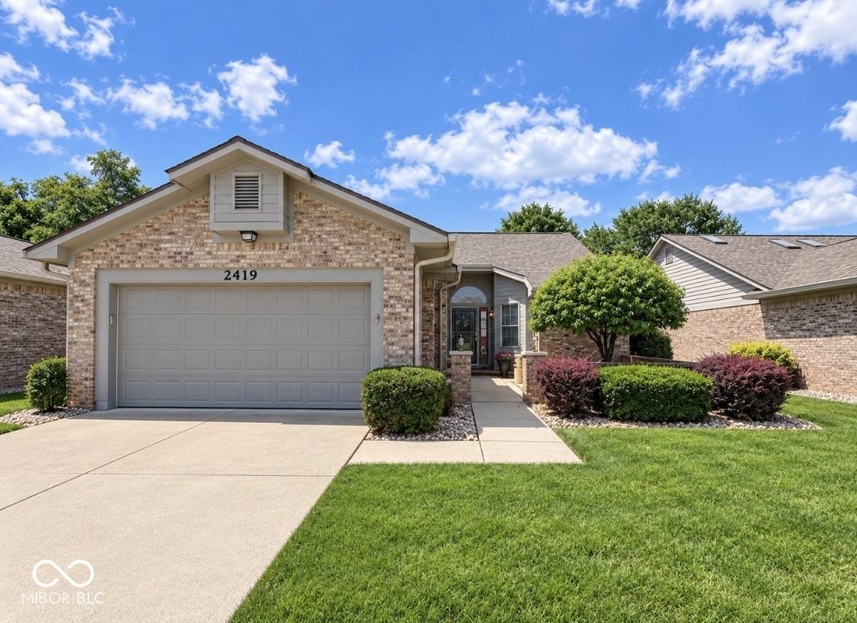 2419 Simpson LN, Shelbyville, IN 46176
