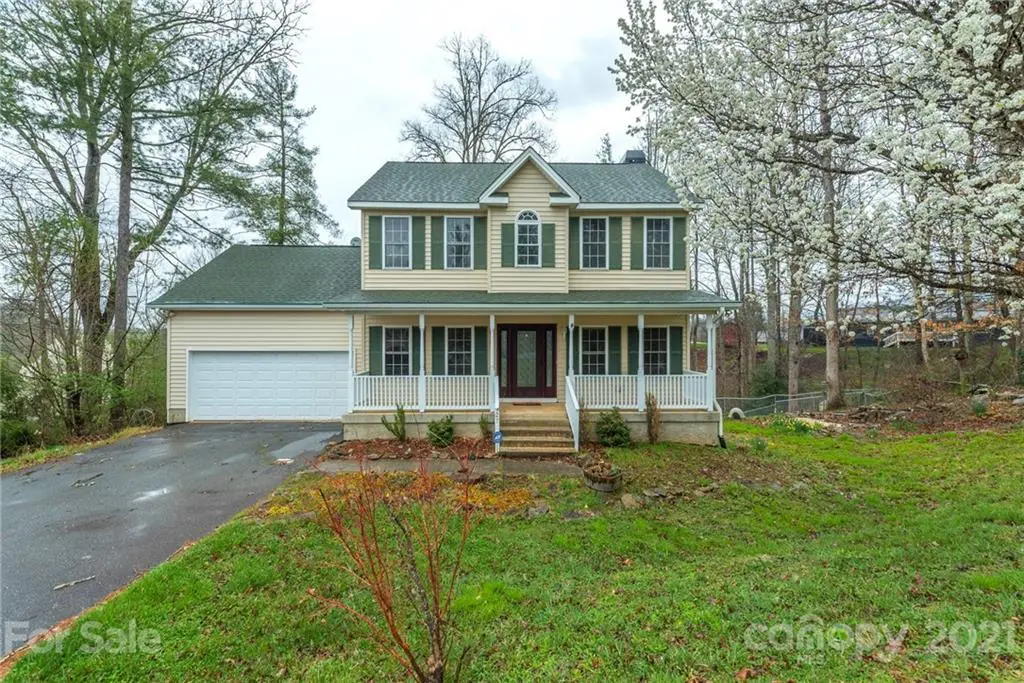 27 Pinerose DR, Weaverville, NC 28787