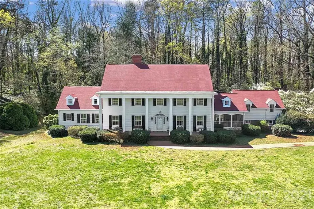 1233 General Hoke DR, Lincolnton, NC 28092