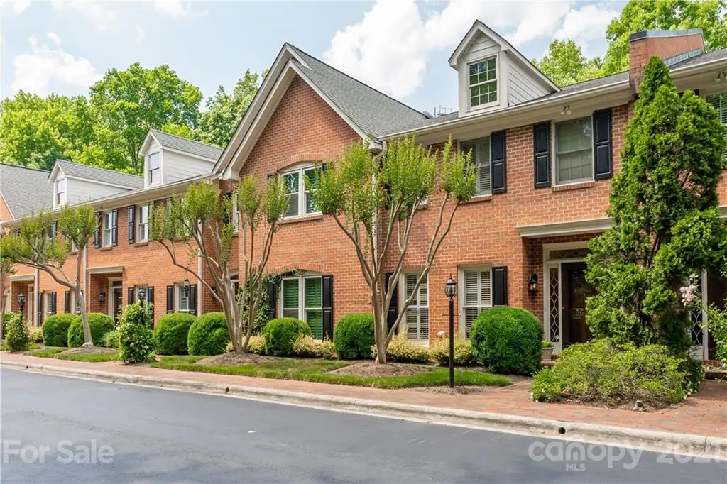 3549 Kylemore CT, Charlotte, NC 28210