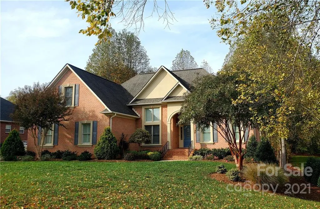 1165 Beagle LN, Newton, NC 28658