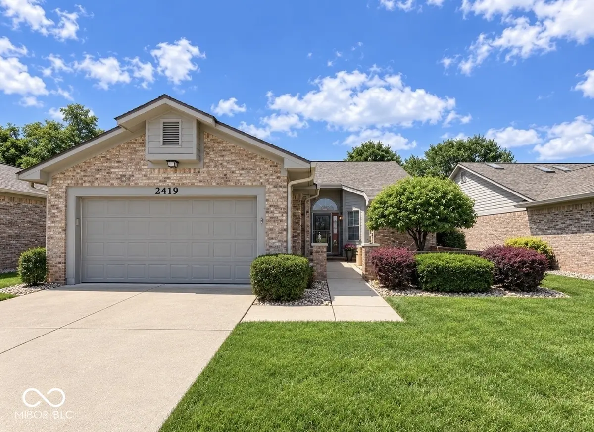 2419 Simpson LN, Shelbyville, IN 46176
