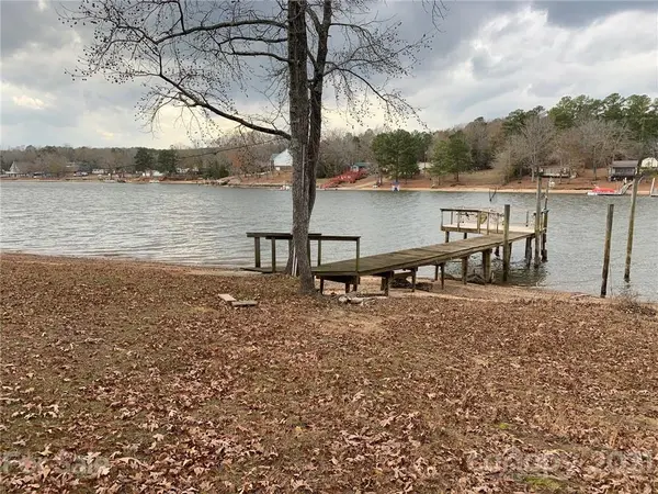 2380 BEAVER CREEK RD, Camden, SC 29020