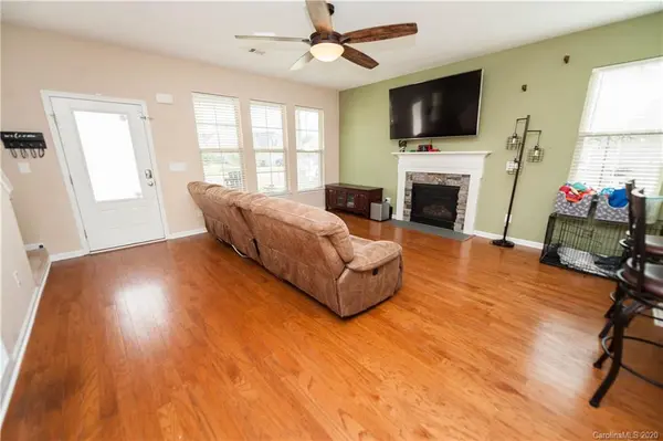 913 Rip Rap DR, Boiling Springs, SC 29316
