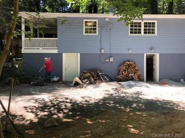 2024 Lower Ridgewood BLVD, Hendersonville, NC 28791