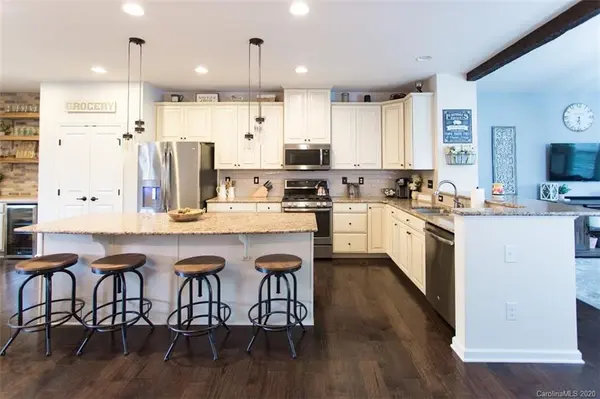 1731 Evergreen DR, Charlotte, NC 28208