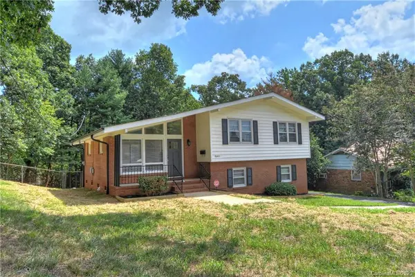 7643 Briardale DR, Charlotte, NC 28212