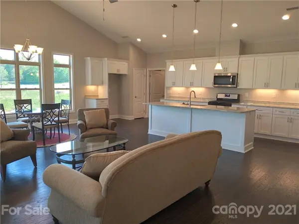 836 Wynnshire DR #22, Hickory, NC 28601