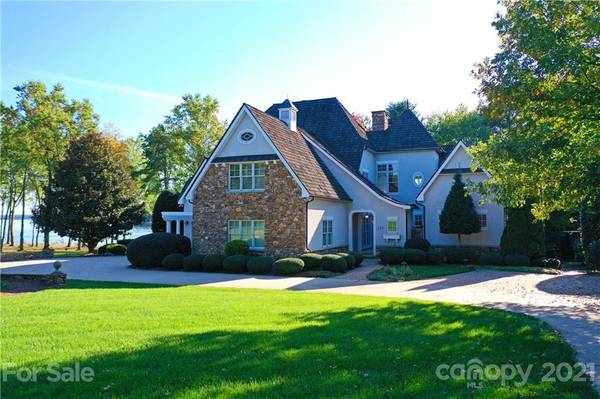 150 S Longfellow LN, Mooresville, NC 28117