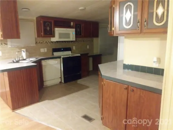 1728 Valley Springs DR #16, Conover, NC 28613