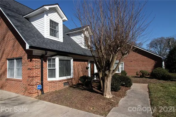 746 N Main ST #H, Mooresville, NC 28115