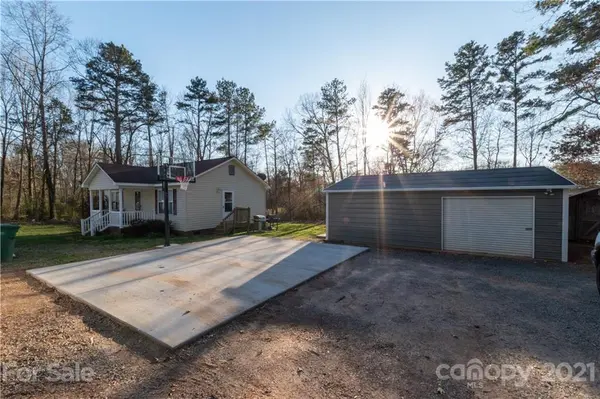 772 Austin RD, New London, NC 28127