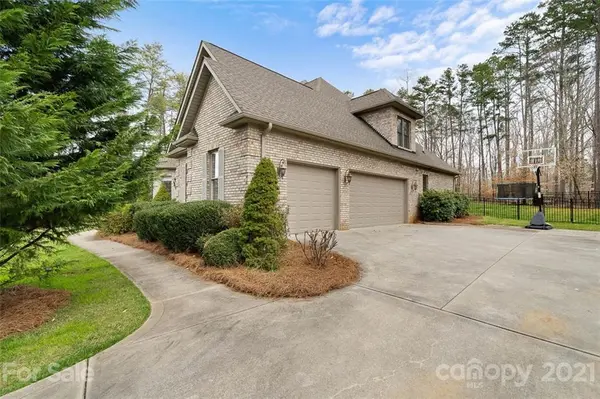 119 Burnell PL, Davidson, NC 28036