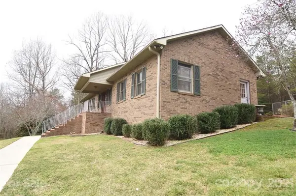 3133 Roland RD, Morganton, NC 28655