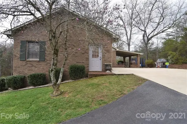3133 Roland RD, Morganton, NC 28655