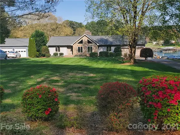 15928 Henry LN, Huntersville, NC 28078
