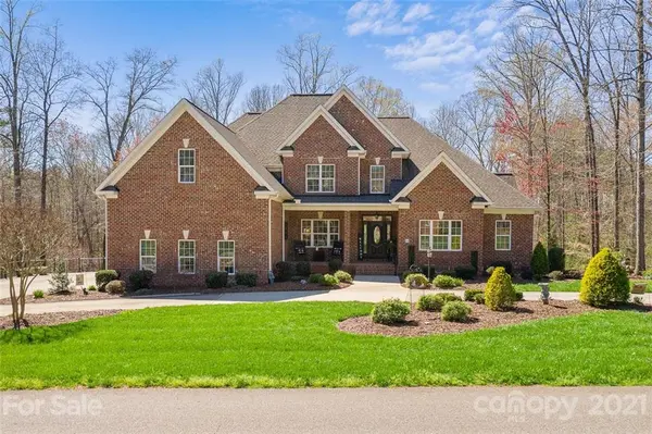 124 Draper DR, Statesville, NC 28625