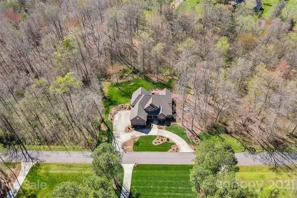 124 Draper DR, Statesville, NC 28625