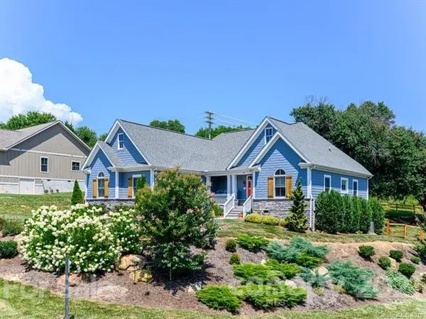127 Rockbridge RD,  Mills River,  NC 28759