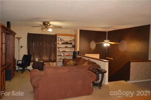 2395 Walt Arney RD #1, Lenoir, NC 28645