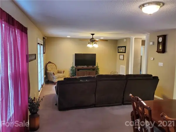 408 Clemons AVE, Maiden, NC 28650