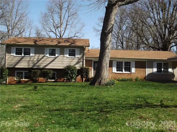 809 E 23rd ST, Newton, NC 28658