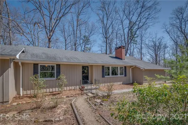 100 Overlook DR, Columbus, NC 28722