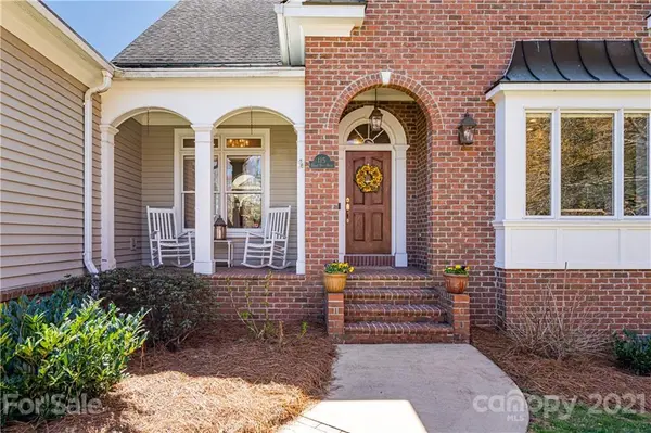 115 Berry Hill DR, Hendersonville, NC 28791