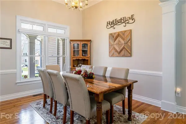 115 Berry Hill DR, Hendersonville, NC 28791