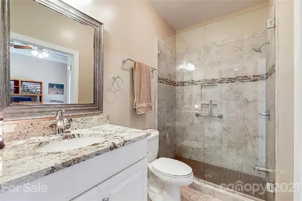 118 N Harbor Watch DR, Statesville, NC 28677
