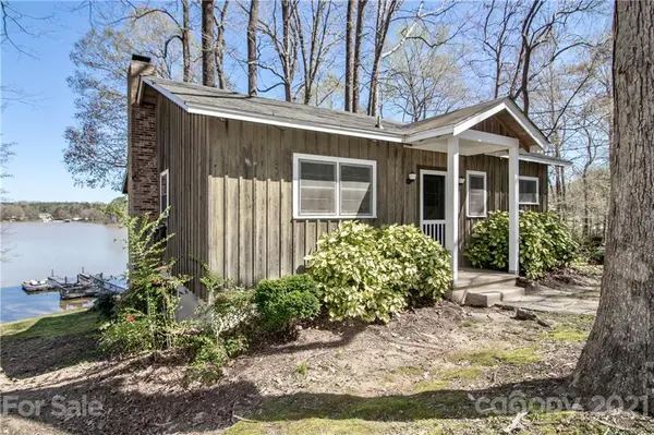 4036 Rhynland DR, Sherrills Ford, NC 28673
