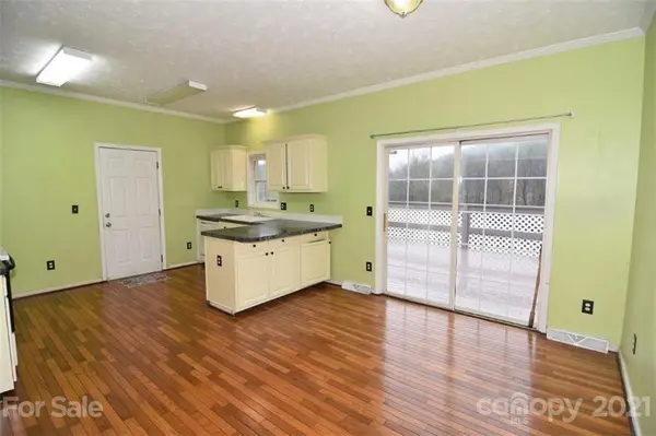 1503 Brush Mountain RD, Lenoir, NC 28645