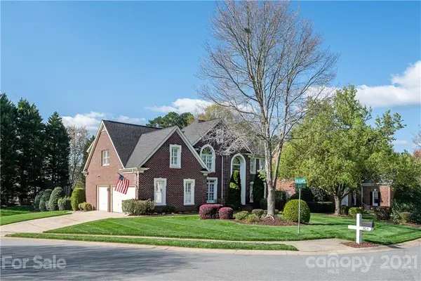 9615 St Barts LN, Huntersville, NC 28078