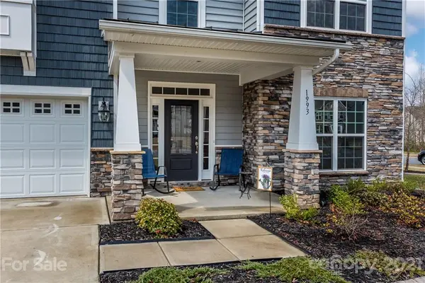 1993 Smokey Quartz RD, Davidson, NC 28036