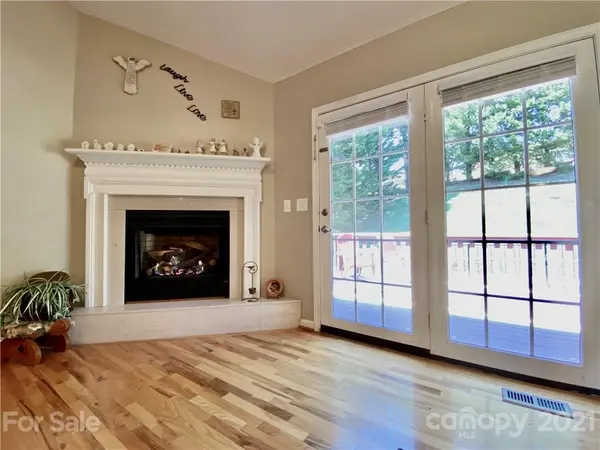 5010 Butner DR, Hickory, NC 28602