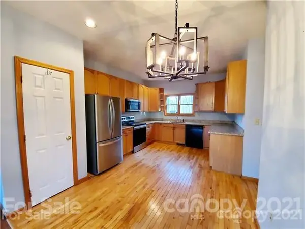 60 Countryside EST, Barnardsville, NC 28709