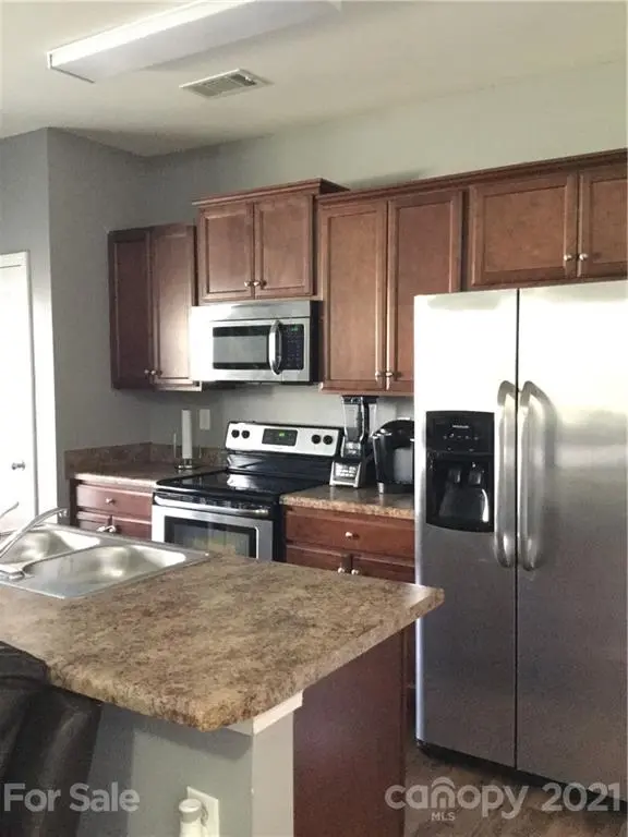 8954 Bradstreet Commons WAY, Charlotte, NC 28215