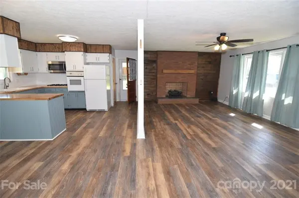 19 Grandview ST, Granite Falls, NC 28630
