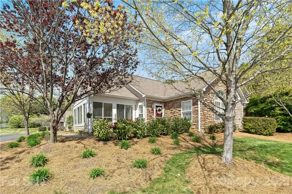 6840 Ledgestone PL, Charlotte, NC 28227