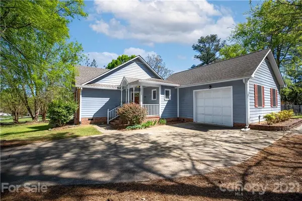 1808 Shorewood DR, Rock Hill, SC 29732