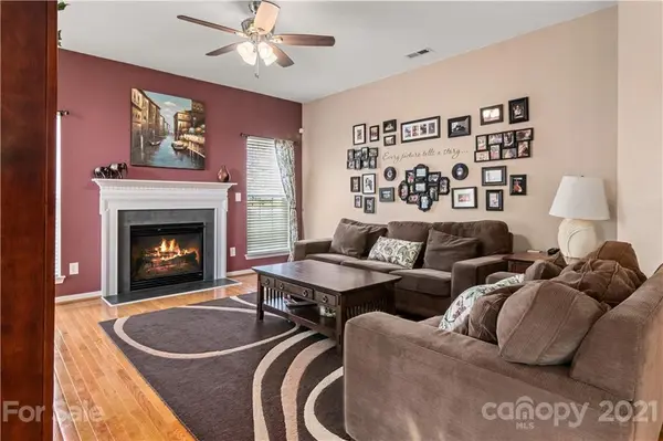 1030 Pepperwood PL, Lake Wylie, SC 29710