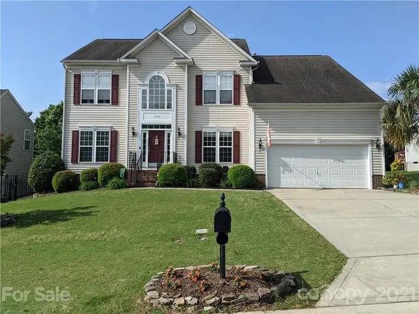 1030 Pepperwood PL, Lake Wylie, SC 29710