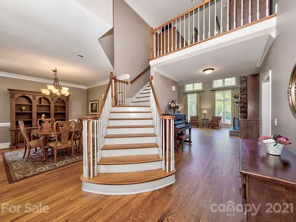 9745 Harvest LN, Davidson, NC 28036