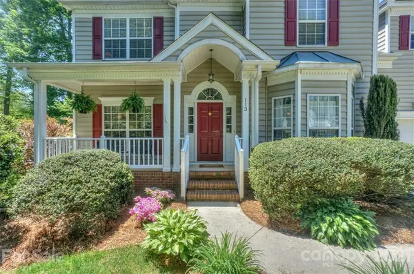113 Summerbrook LN, Mooresville, NC 28117