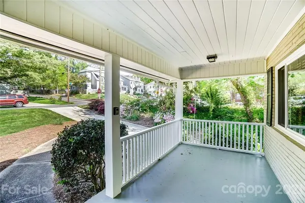 3201 Fairfax DR, Charlotte, NC 28209