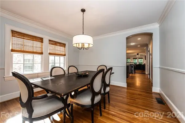 2210 Colony RD, Charlotte, NC 28209